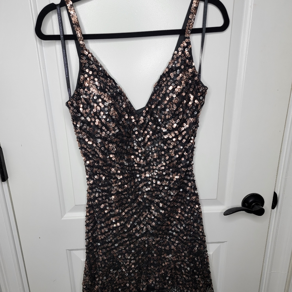 Precious formals stunning cocktail sequin dress size 8. New without tags